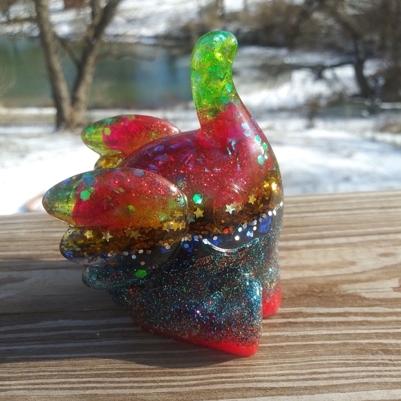 ๐SOLD๐HANDMADE Cute Elephant Resin Art - Picture 5 of 12